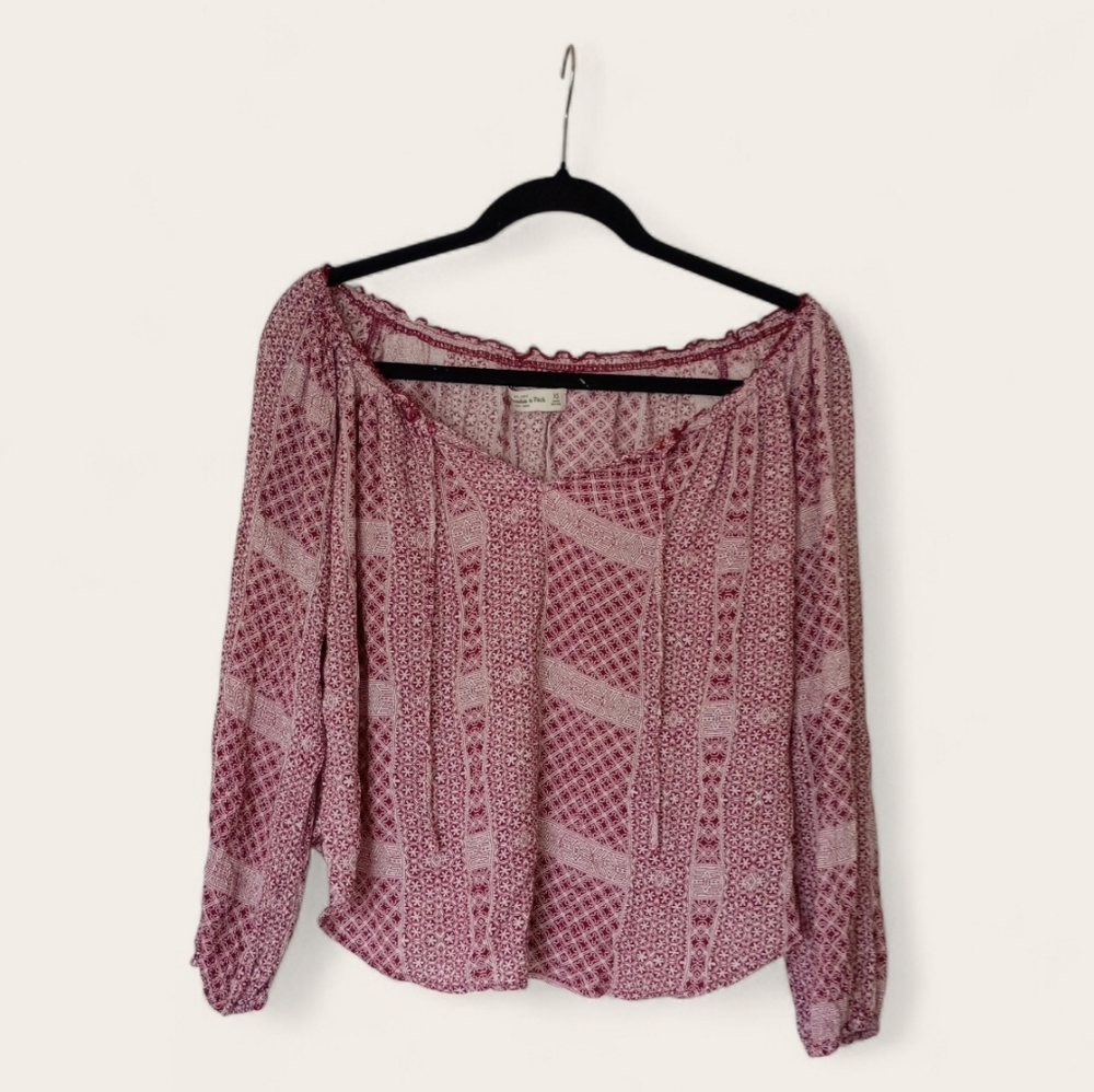 Women's Patterned Off-Shoulder Top Size XS Ambercrombie & Fitch